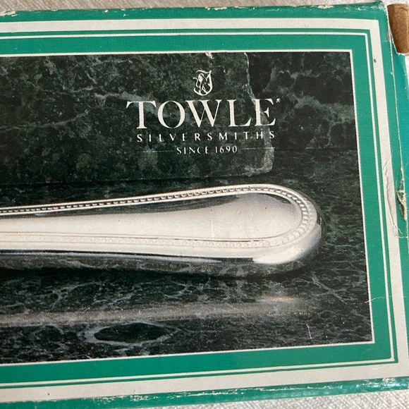 Towle Silver Plated Beaded Design Cake Knife - Picture 2 of 9